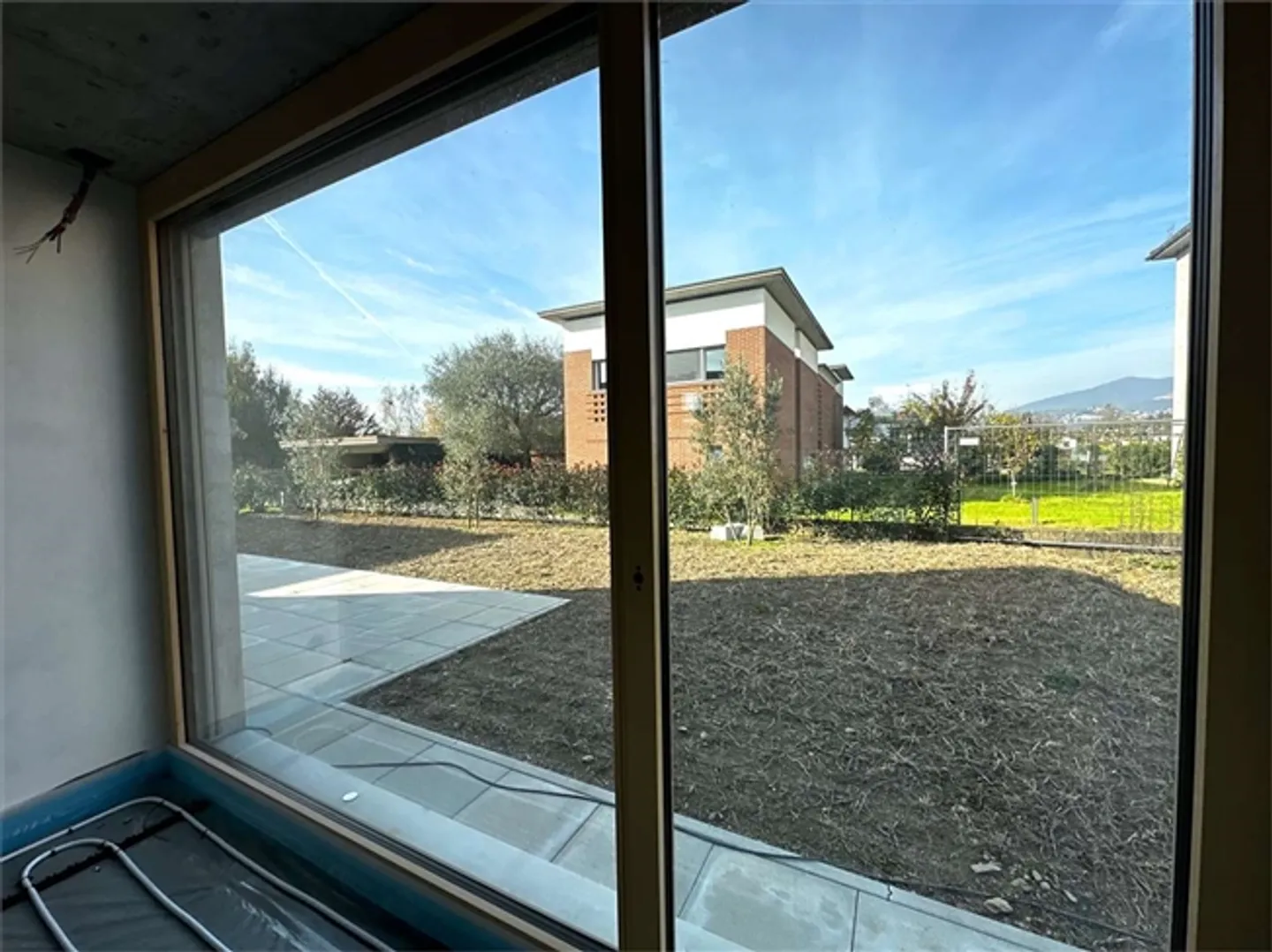 SPACIOUS NEW VILLA IN COLDRERIO - Photo 8 of 15