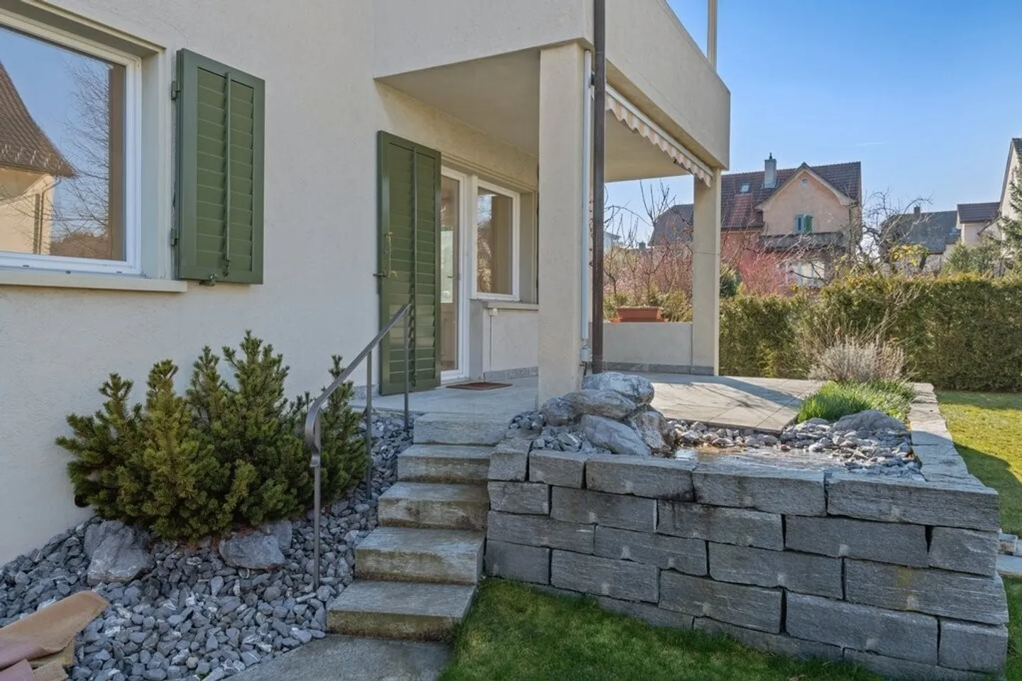 Single-family house for rent - Photo 2 of 12