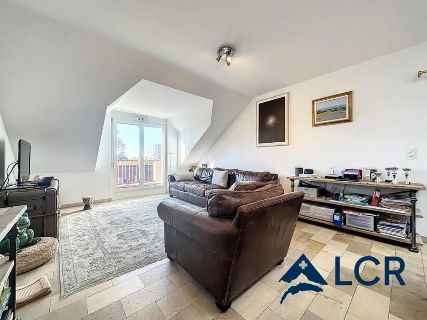 Bel appartement attique meublé 4p / 2 chambres / Balcon - Foto 1 von 7
