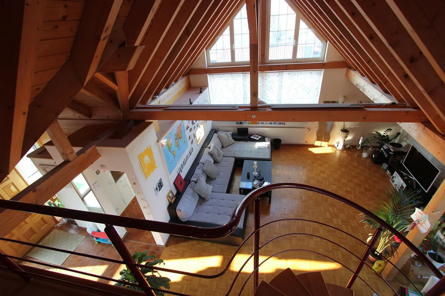 Charming 3.5-Room Attic Apartment in Eschenz - Photo 5 of 13