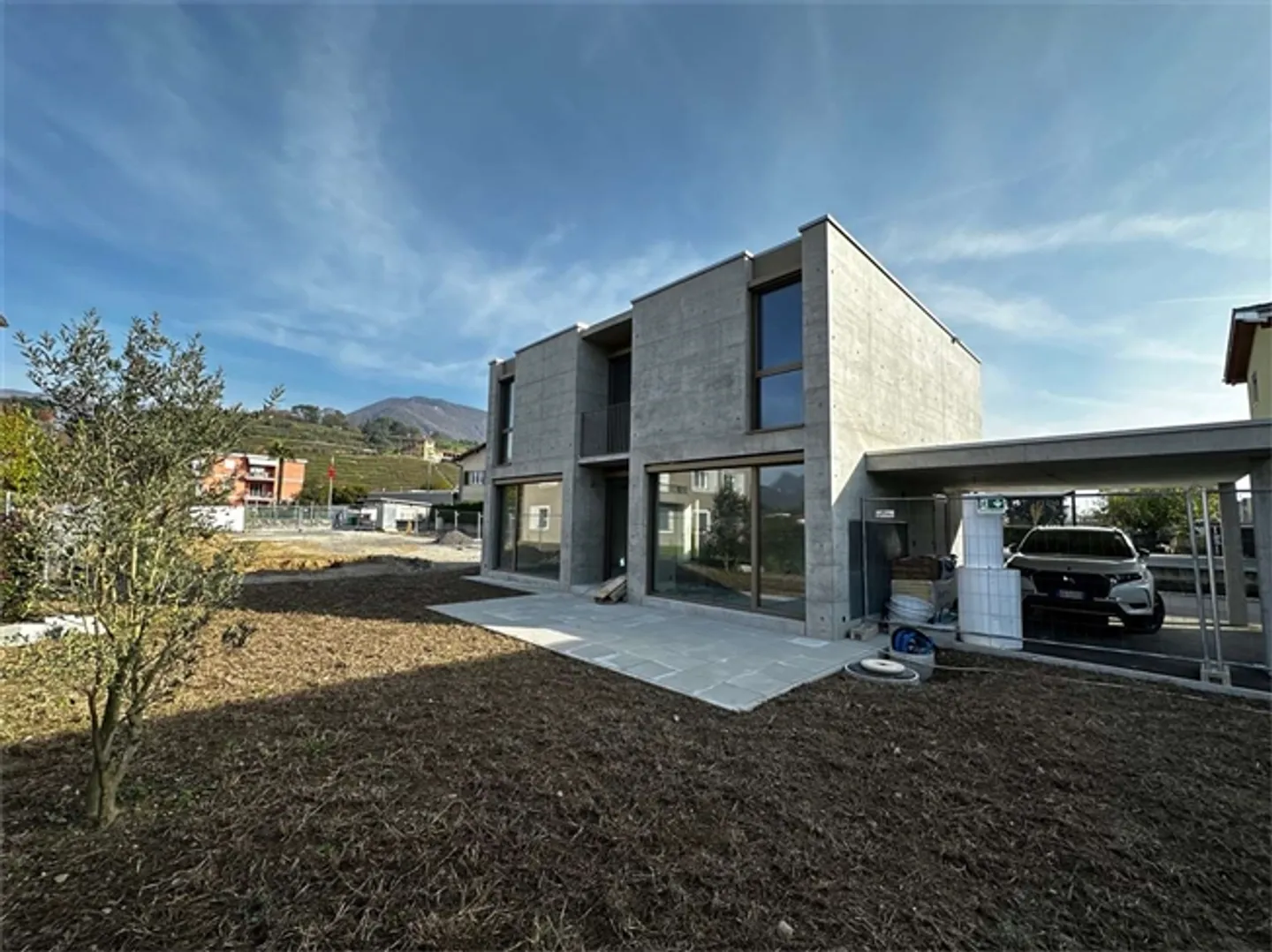 SPACIOUS NEW VILLA IN COLDRERIO - Photo 15 of 15