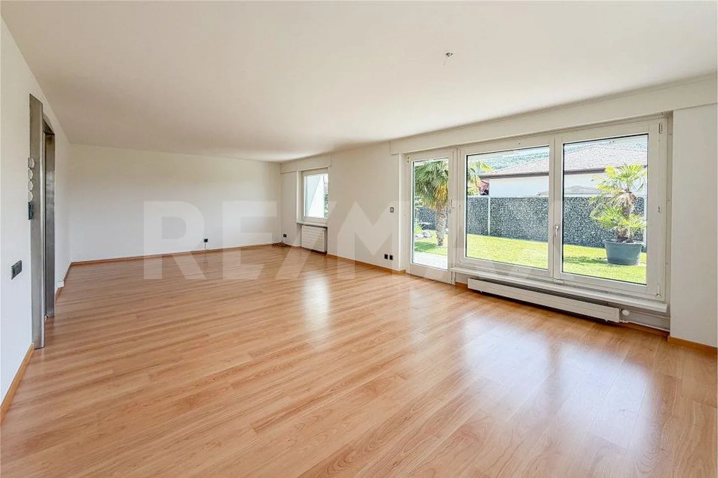 Stylish 5.5 Room Single Family Home with lovingly designed garden in Möhli... - Photo 2 of 13
