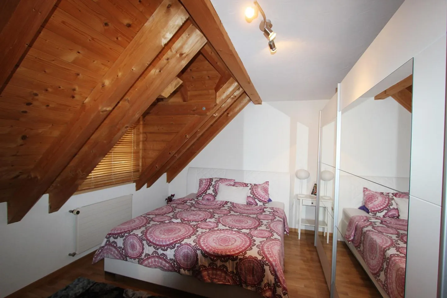 Charming 3.5-Room Attic Apartment in Eschenz - Photo 13 of 13