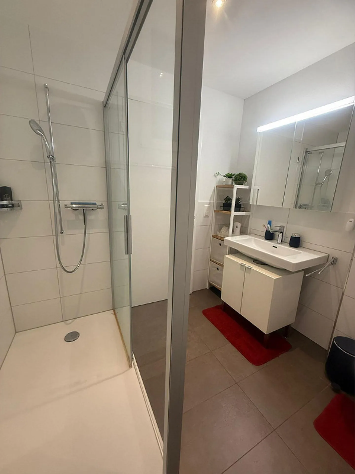 Magnifique appartement de 2,5 pièces avec terrasse de jardin - Photo 8 sur 9