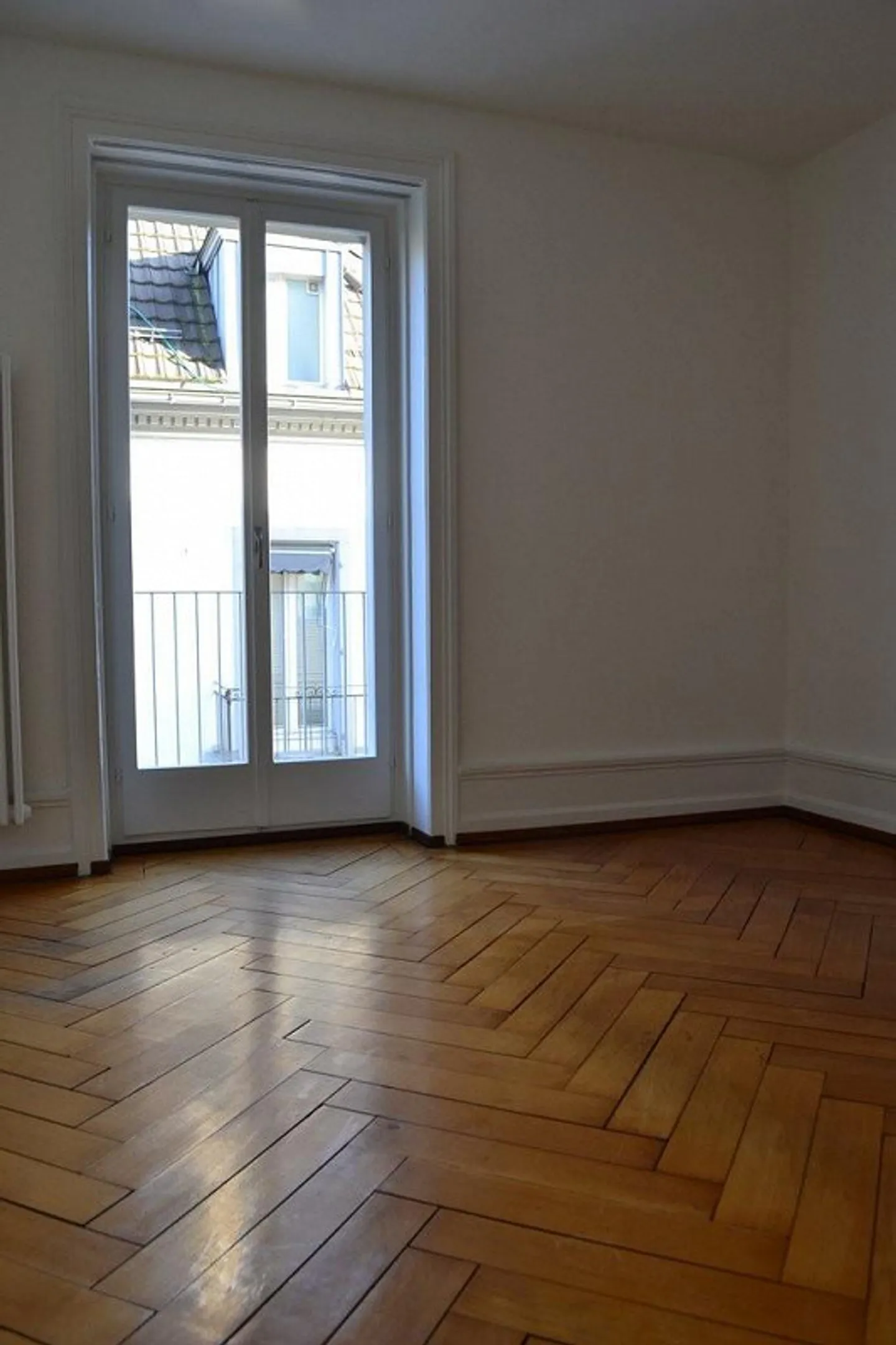 Appartement ancien rénové dans une maison Art Nouveau - Photo 4 sur 9