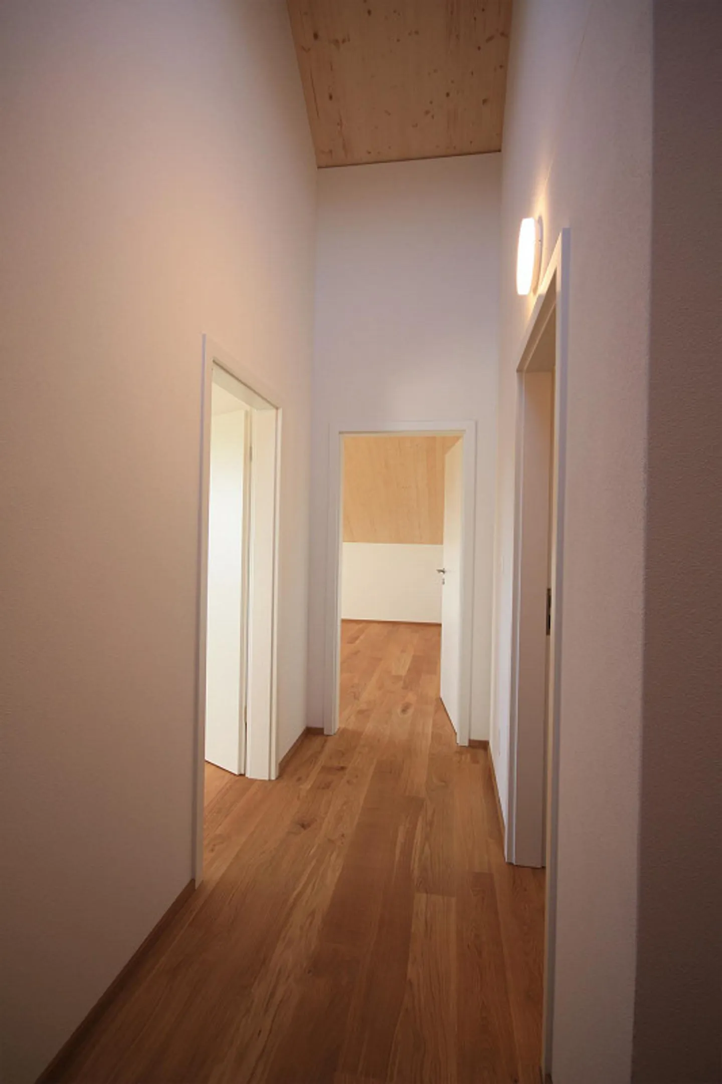 Appartement en Attique Unique dans un Emplacement Calme - Photo 9 sur 17