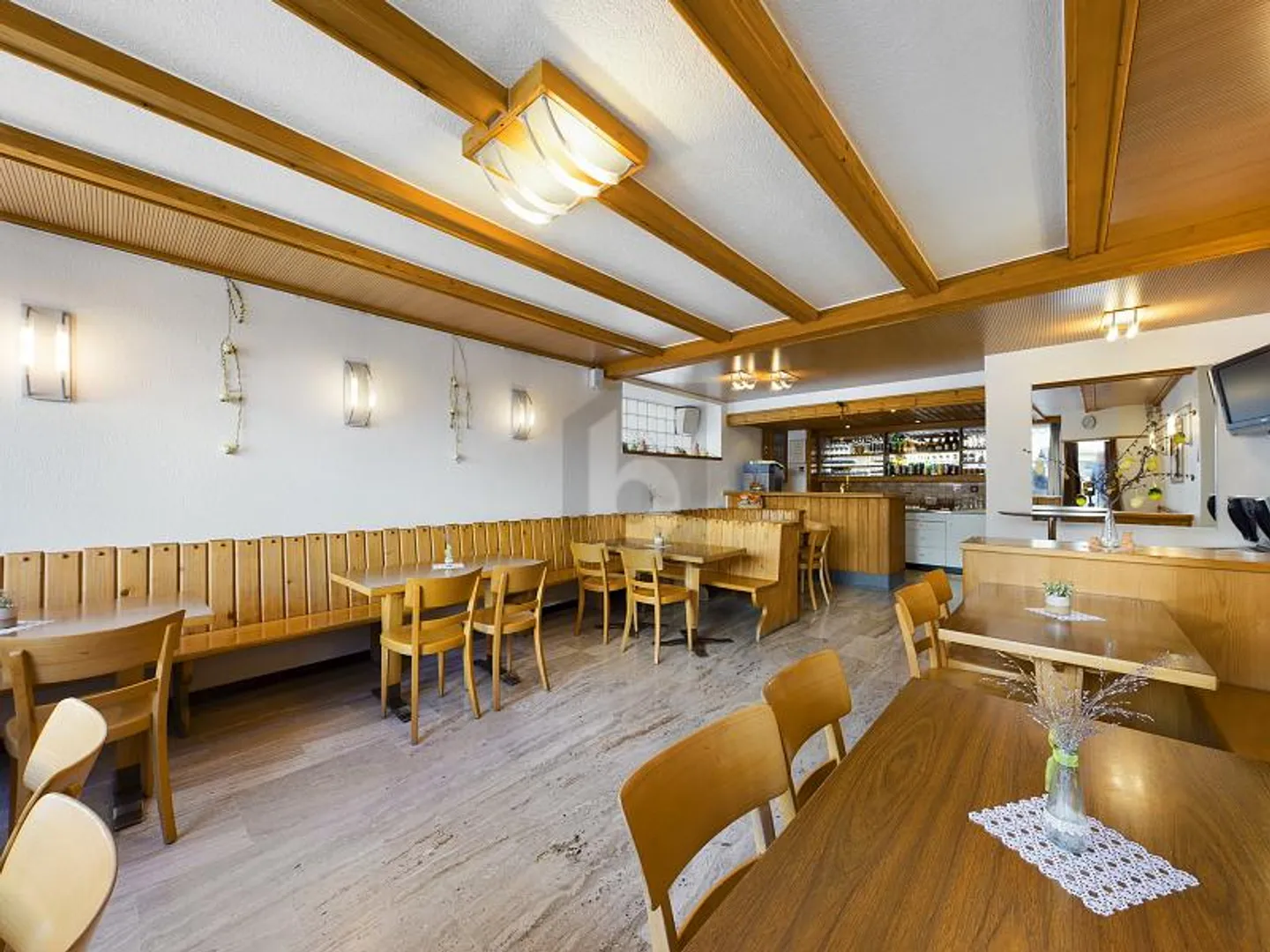 RISTORANTE RUSTICO IN UN VILLAGGIO VINICOLO DEL VALLESE - Foto 4 di 6