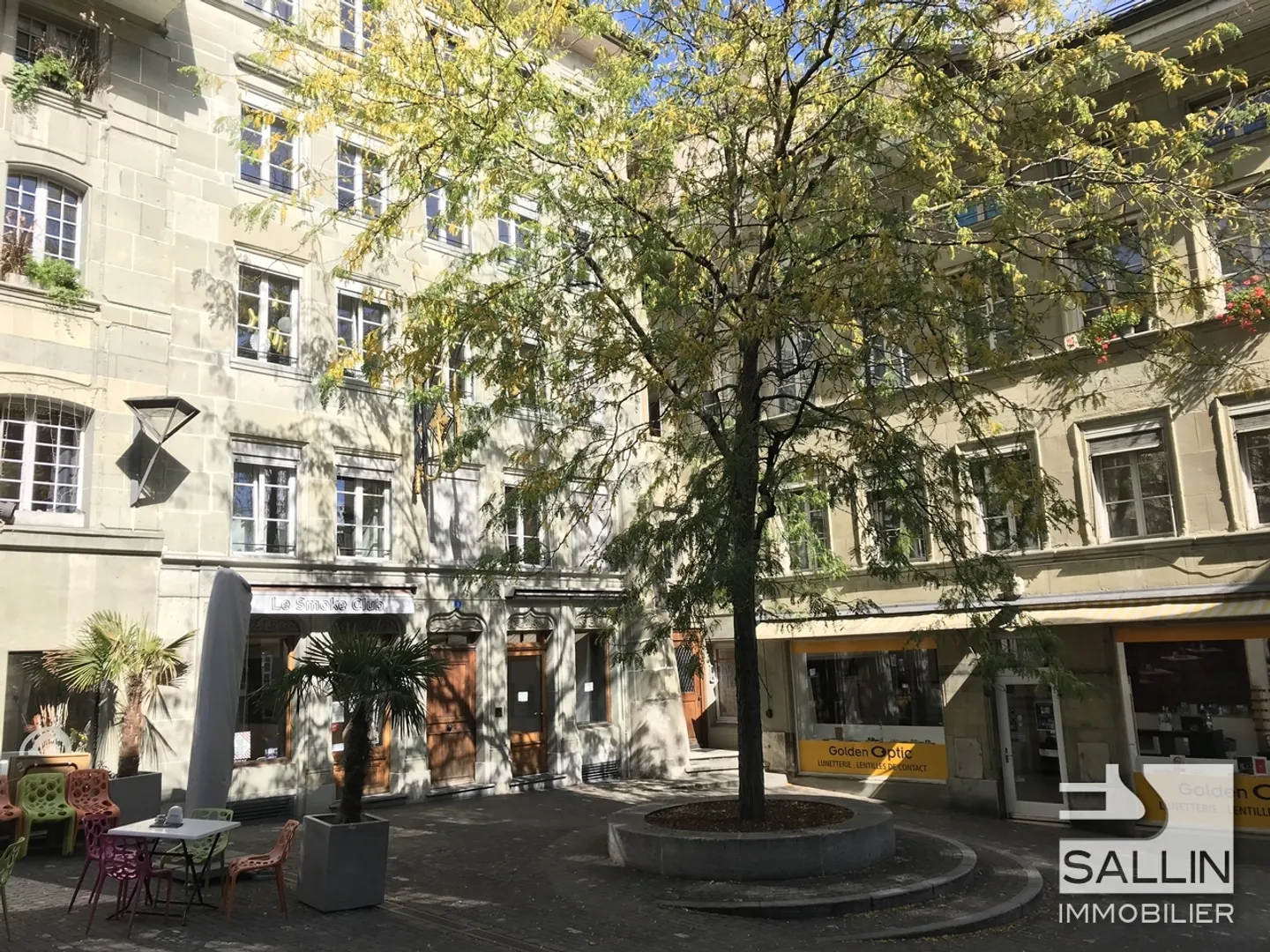 Surface Commerciale en Zone Piétonne - Photo 1 sur 7