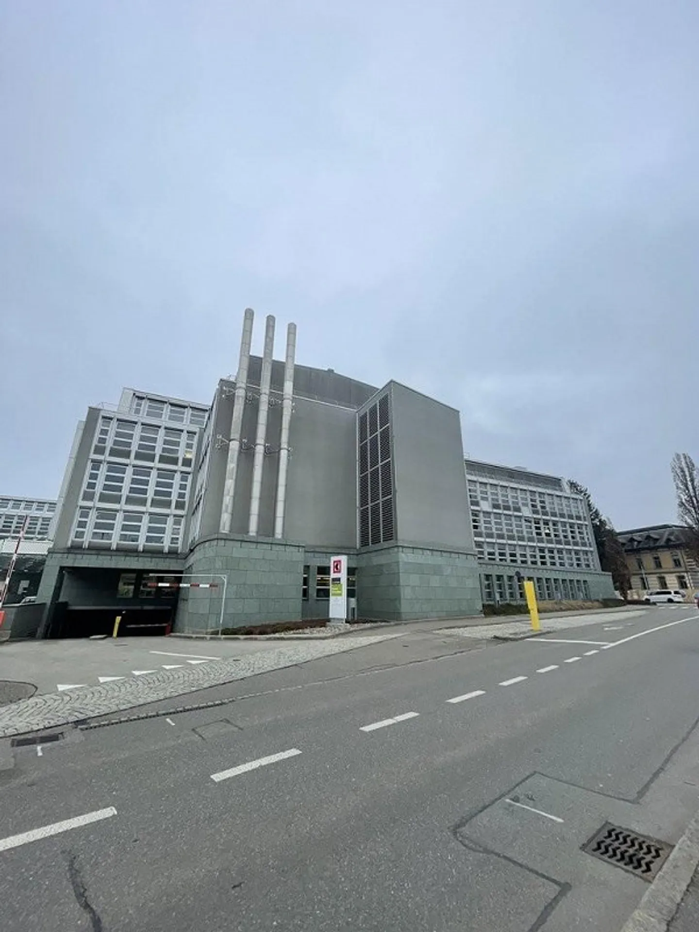 Gedeckter Einstellplatz in Liebefeld - Foto 1 von 1