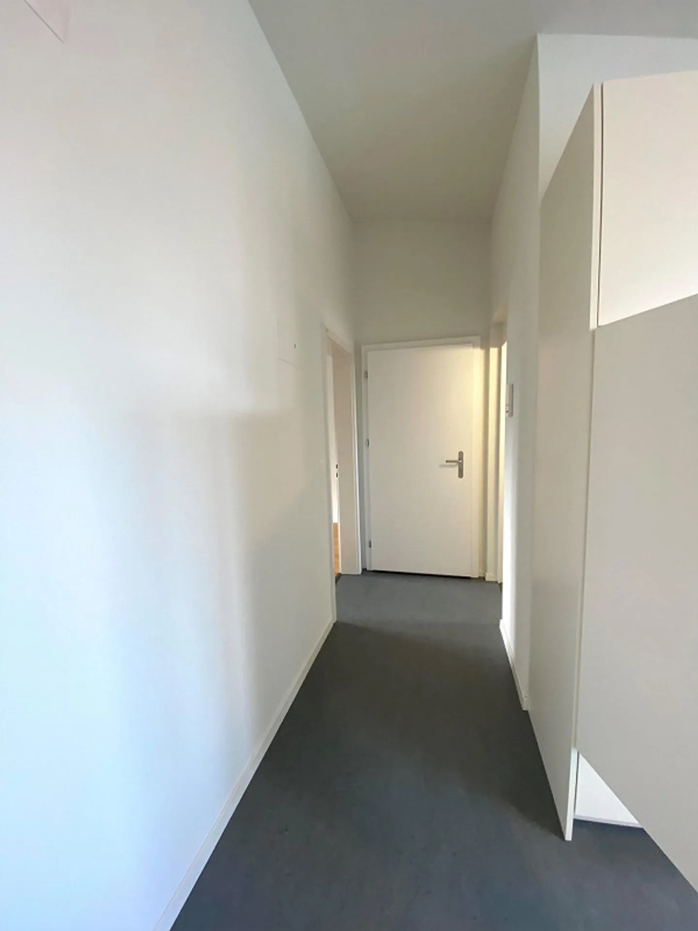 Appartement 3 pièces confortable dans un emplacement central et calme - Photo 4 sur 8