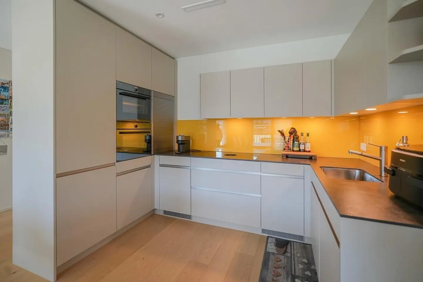 Contemporary Living Enjoyment - Great Location: 2.5 Room MINERGIE Apartment, ... - Photo 6 of 13