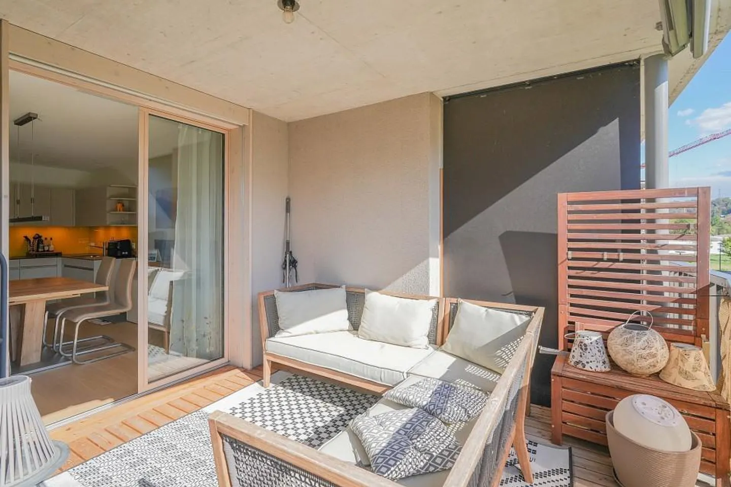 Contemporary Living Enjoyment - Great Location: 2.5 Room MINERGIE Apartment, ... - Photo 9 of 13