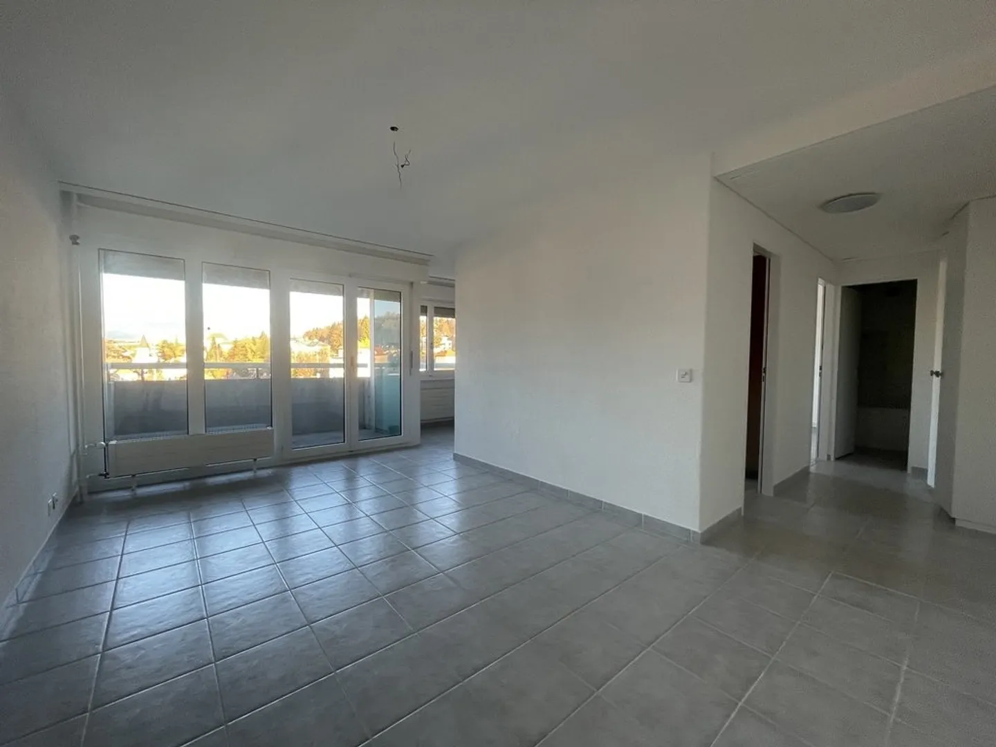 BEAU LOGEMENT PROCHE DE TOUTES COMMODITES - Photo 4 sur 9