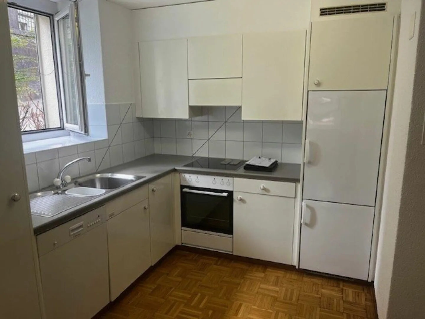 schöne 2.5 ZWHG - Foto 1 von 5
