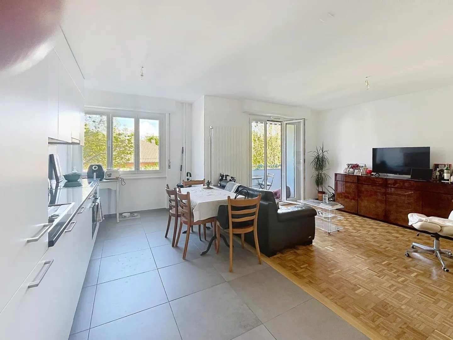 2.5 Room Apartment - Photo 1 of 5