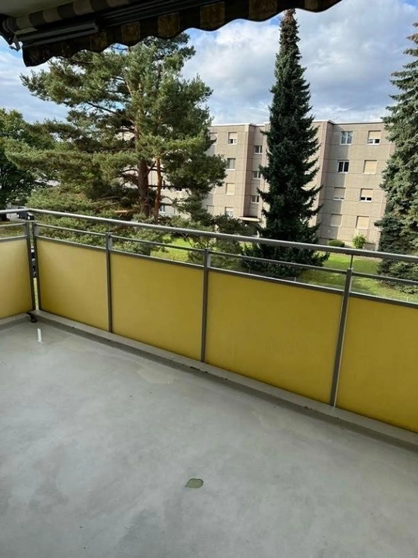 Apartment in a quiet location in beautiful Niederhasli - Photo 7 of 7