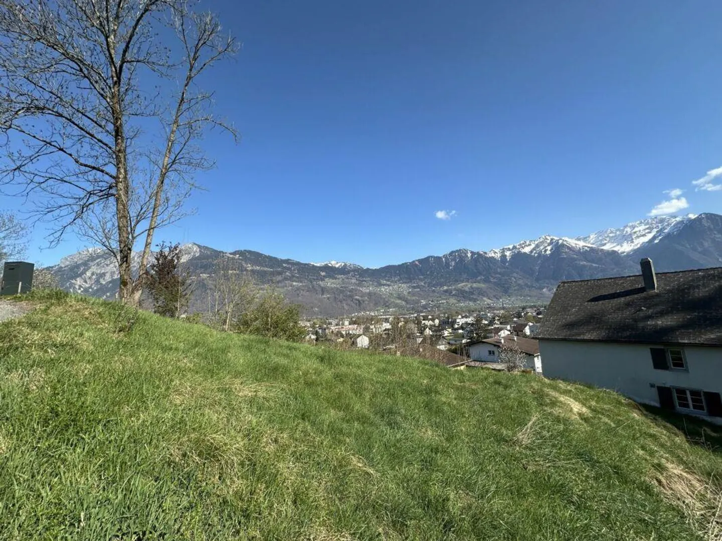 Condominio attraente di 3,5 stanze in una posizione idilliaca e molto tranquilla - Foto 4 di 6