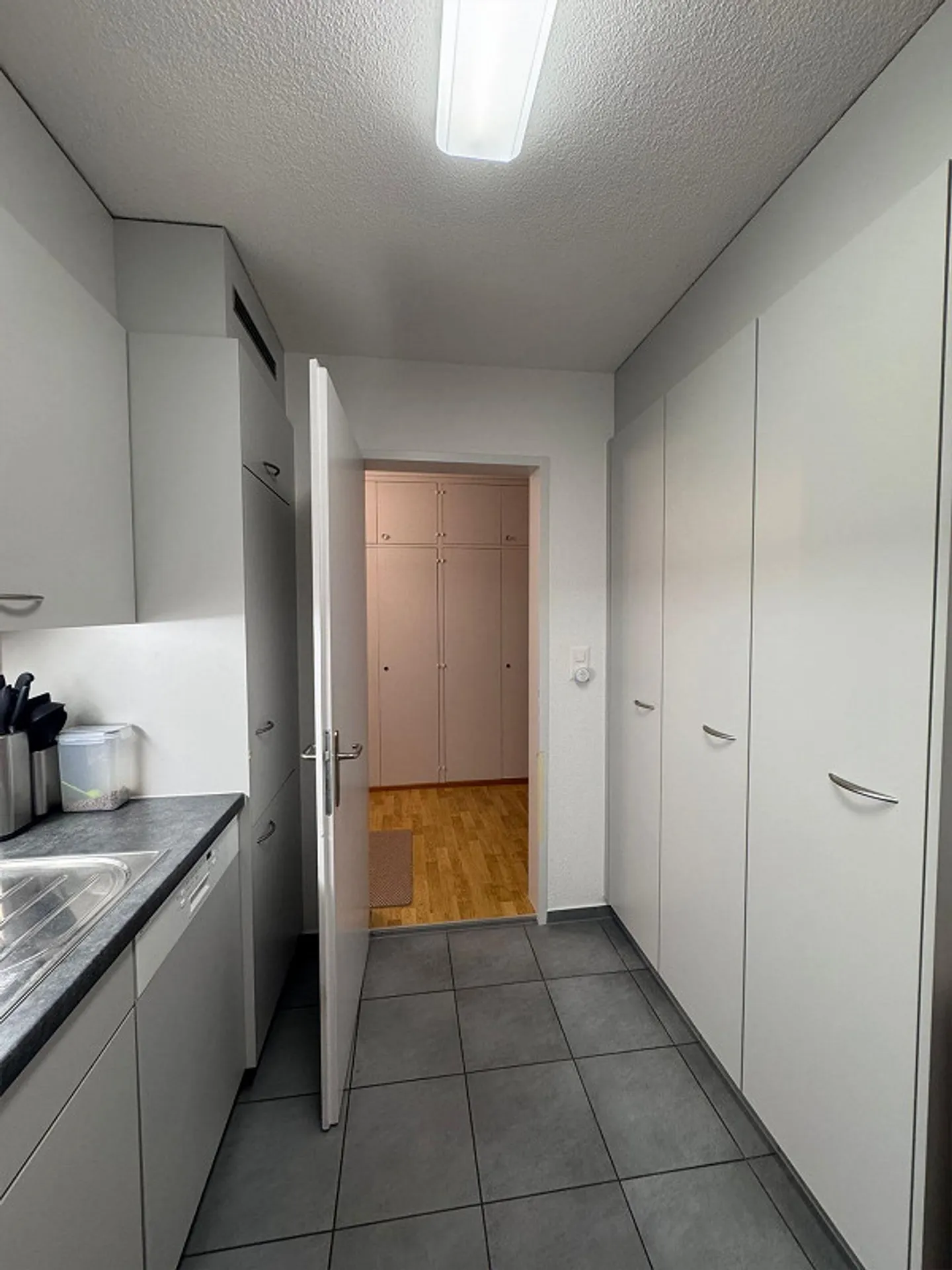 Abitazione ben collegata a un prezzo equo - Foto 5 di 12