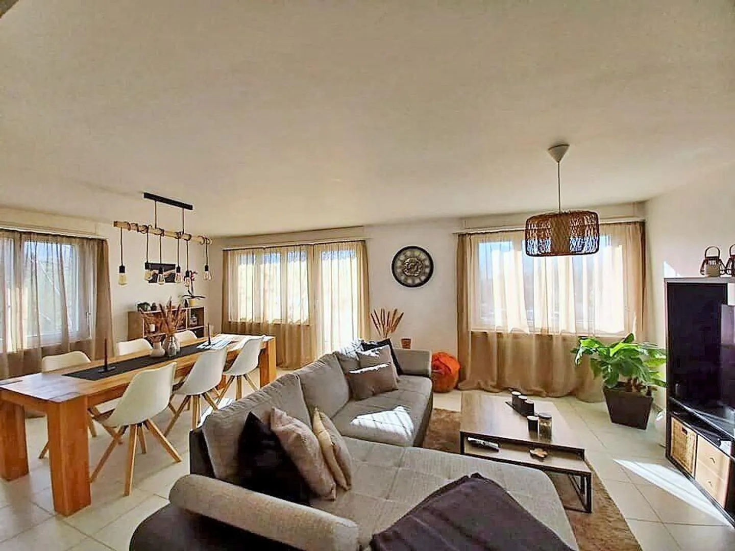 In Courtételle gelegene 3,5-Zimmer-Wohnung im 4. Stock zu vermieten - Foto 2 von 10