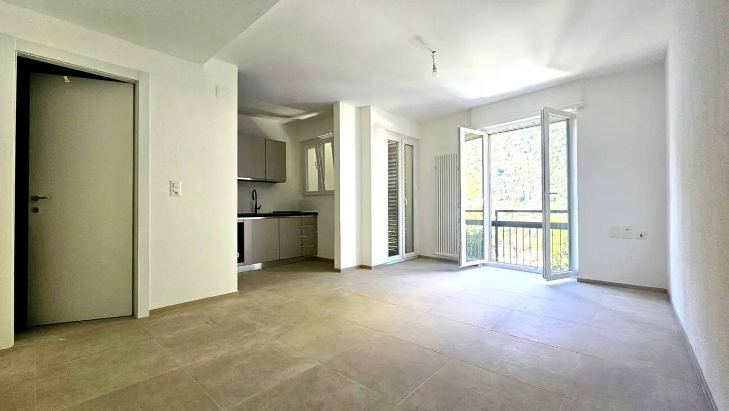 APPARTAMENTI 2.5 LOCALI RESIDENZA O REDDITO - Foto 3 von 12