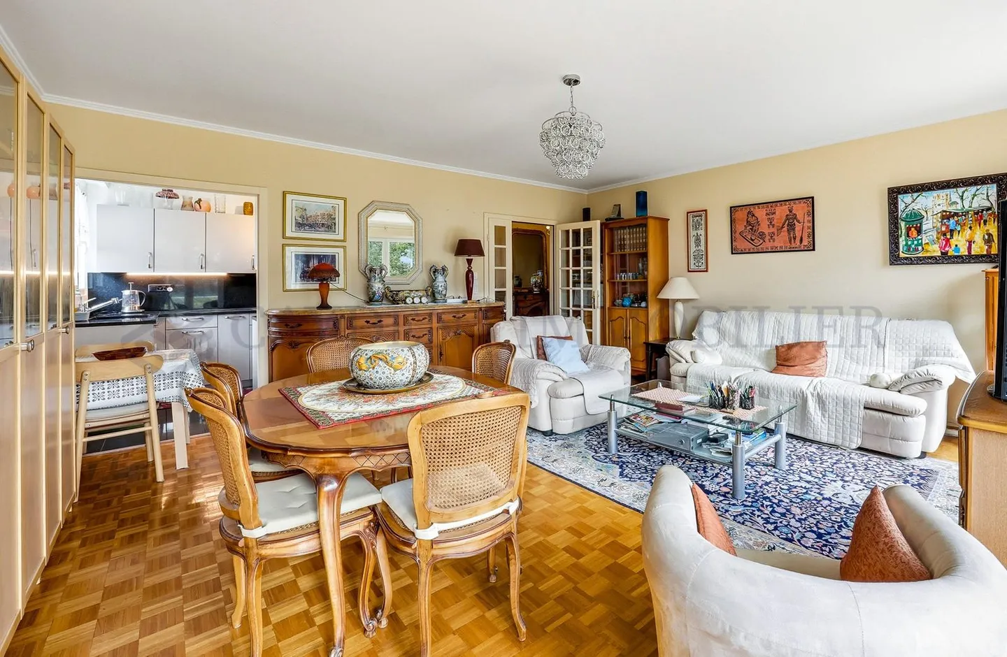 Sehr angenehme 5-Zimmer-Wohnung mit freiem Blick - Foto 4 von 9