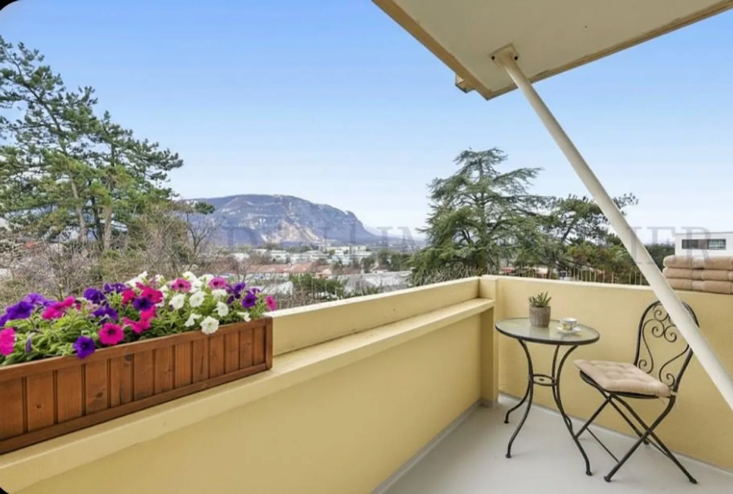 Sehr angenehme 5-Zimmer-Wohnung mit freiem Blick - Foto 5 von 9