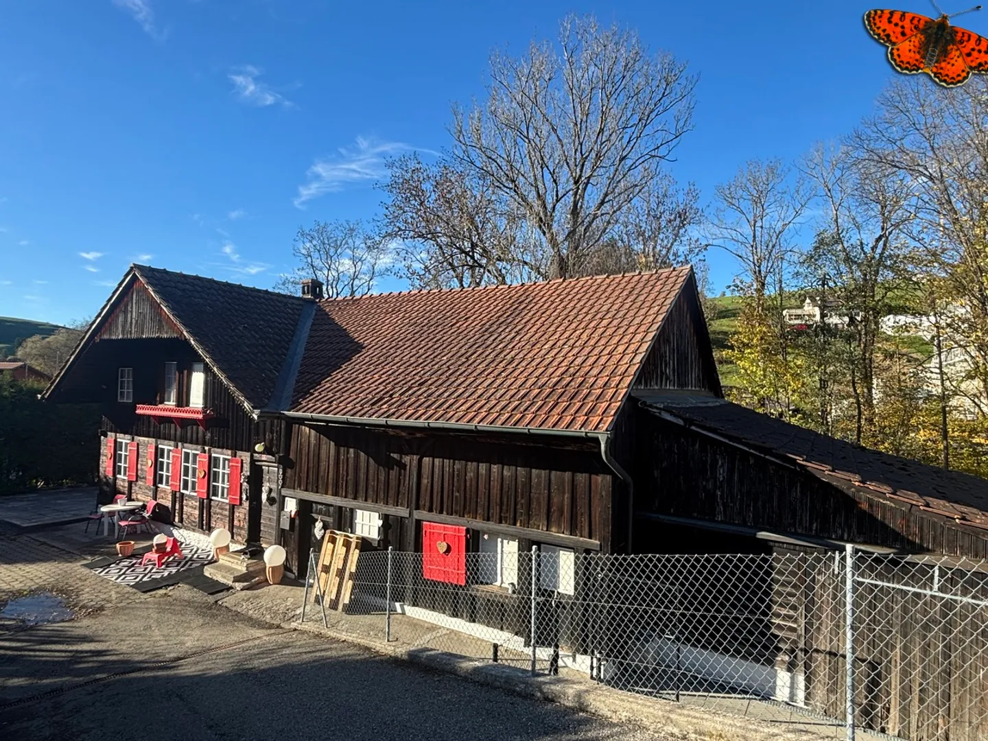 FARM IN LA ROCHE CLOSE TO ALL AMENITIES! - Photo 1 of 14