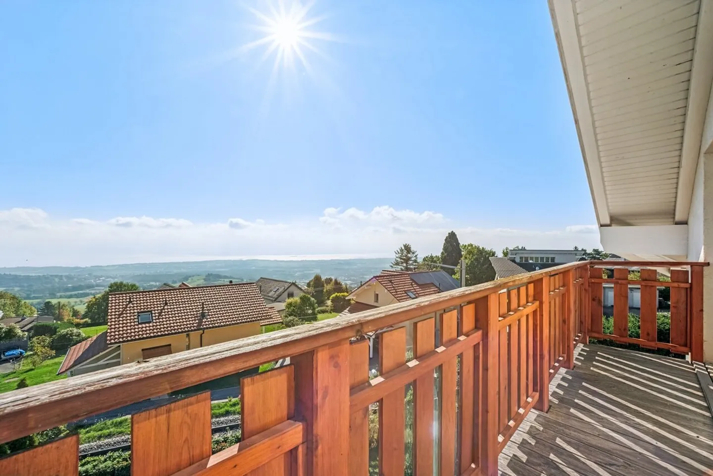 Stunning detached house, swimming pool and panoramic view - Photo 11 of 13