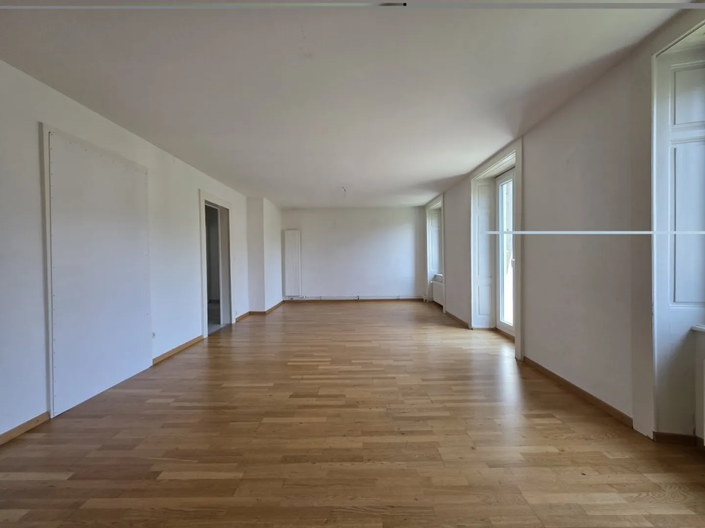 Appartement spacieux avec balcon - Photo 3 sur 10