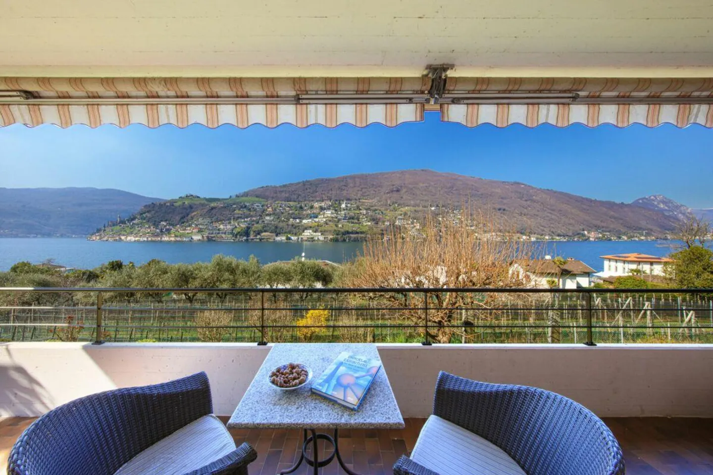 LAKE LUGANO - Semi-detached house with lake view - Photo 30 of 30