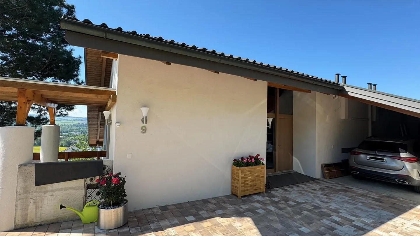 Wunderschönes Einfamilienhaus mit Pool - Foto 4 von 28