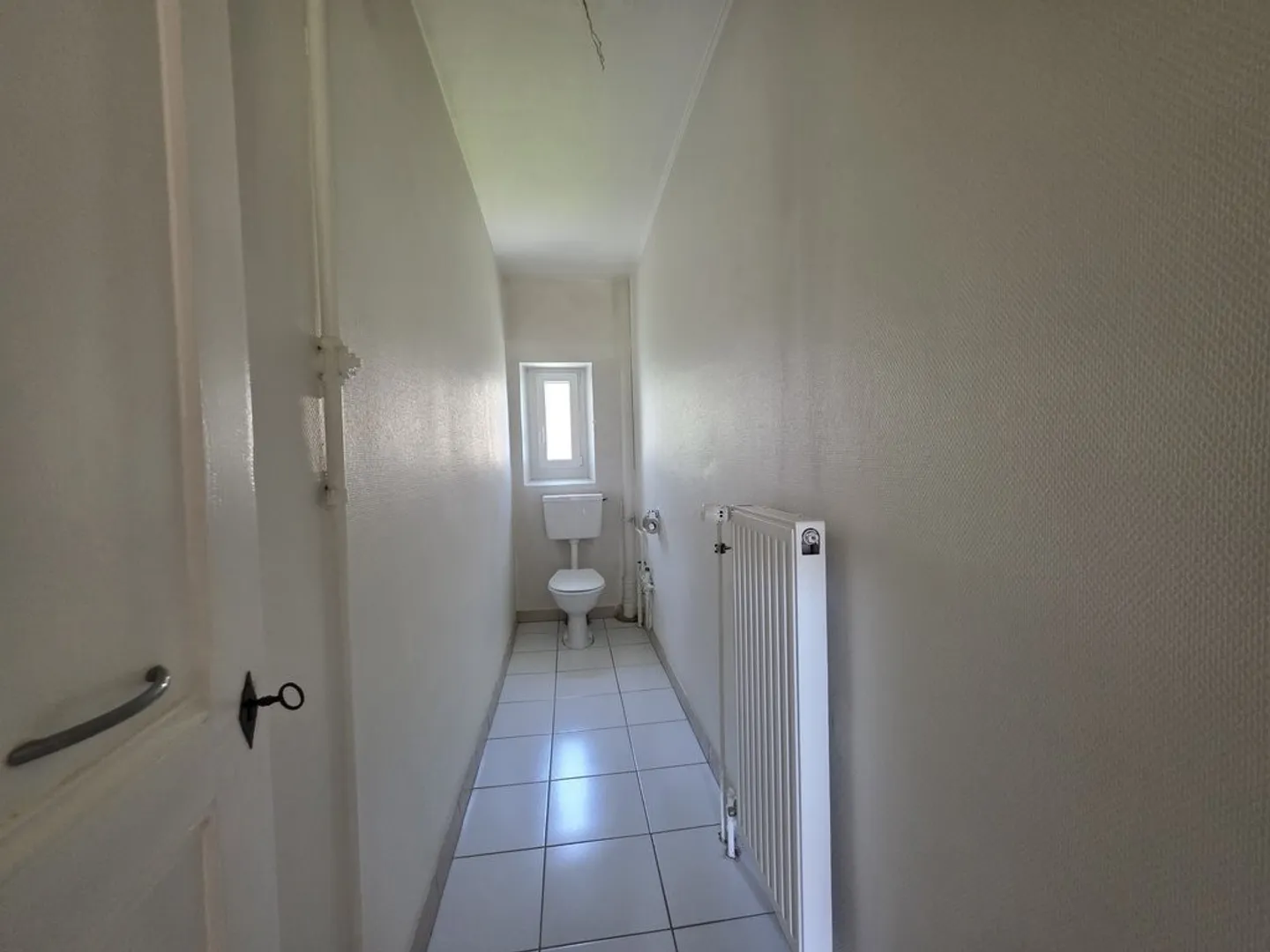 Appartement spacieux avec balcon - Photo 6 sur 10