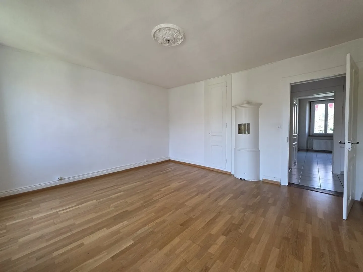 Appartement spacieux avec balcon - Photo 8 sur 10