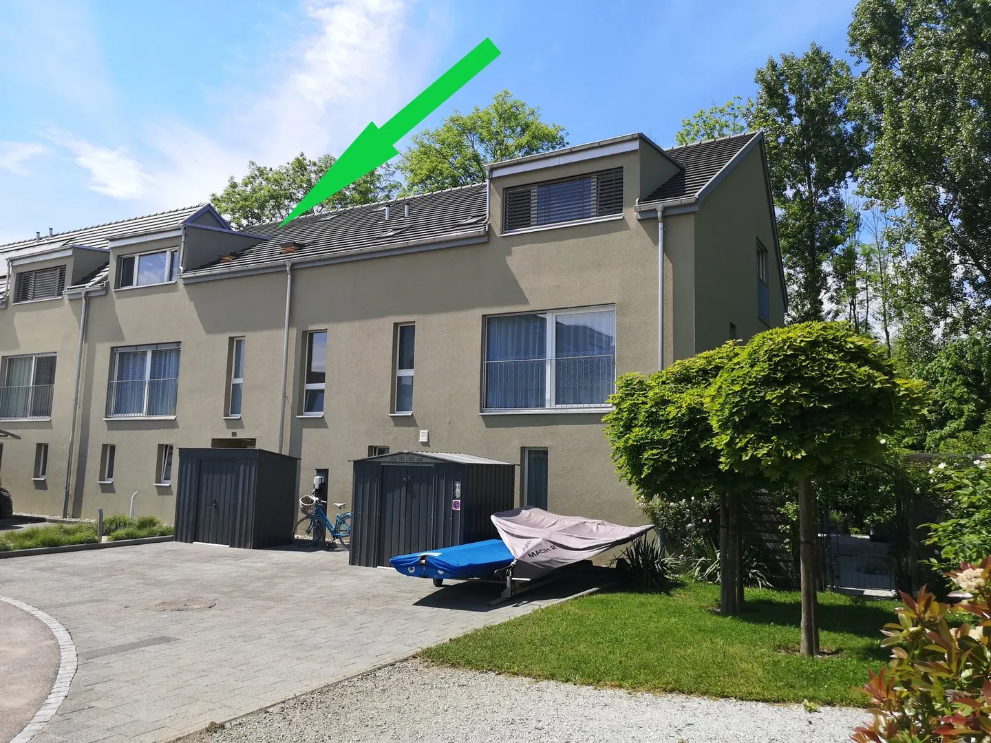 Magnifica casa duplex ristrutturata con cura per due famiglie con 4,5 stanze a Cudrefin, vicino al lago - Foto 3 di 34
