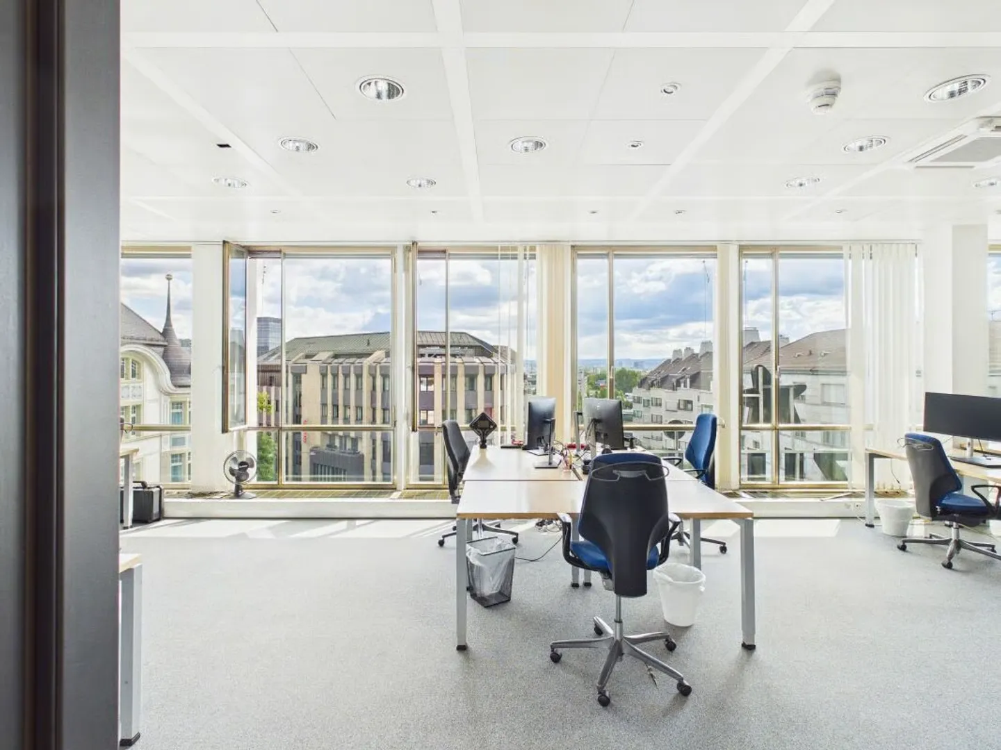 Bel espace spacieux à louer 240 m2 - Foto 5 von 23