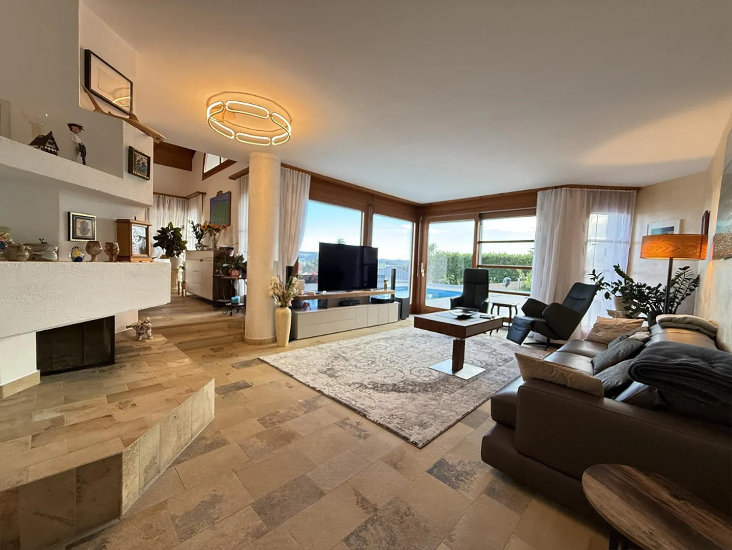 Wunderschönes Einfamilienhaus mit Pool - Foto 20 von 28