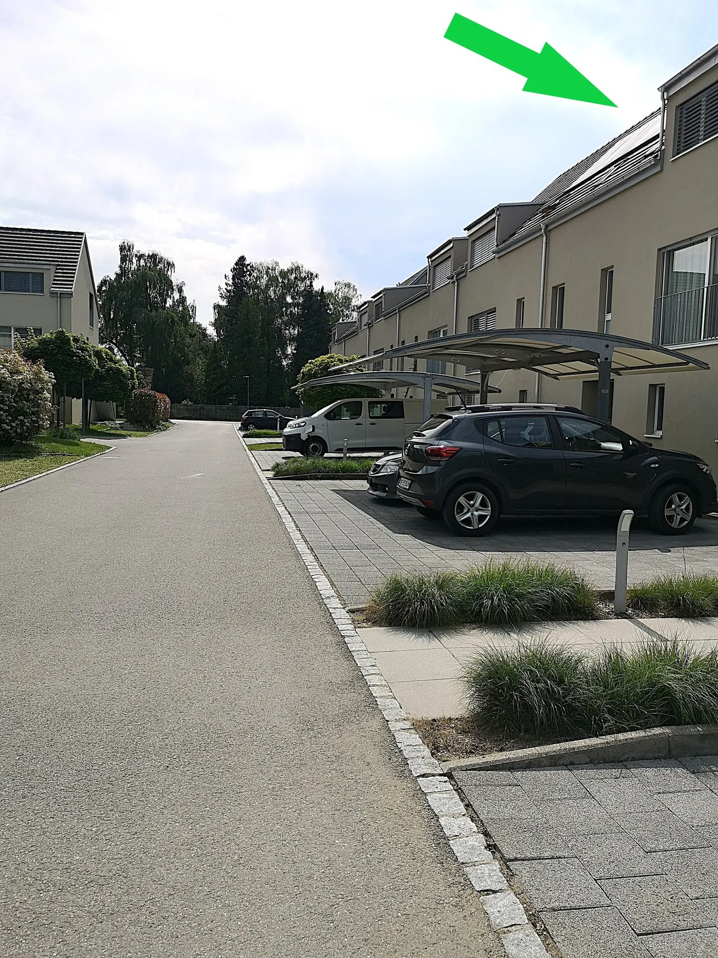 Magnifica casa duplex ristrutturata con cura per due famiglie con 4,5 stanze a Cudrefin, vicino al lago - Foto 4 di 34
