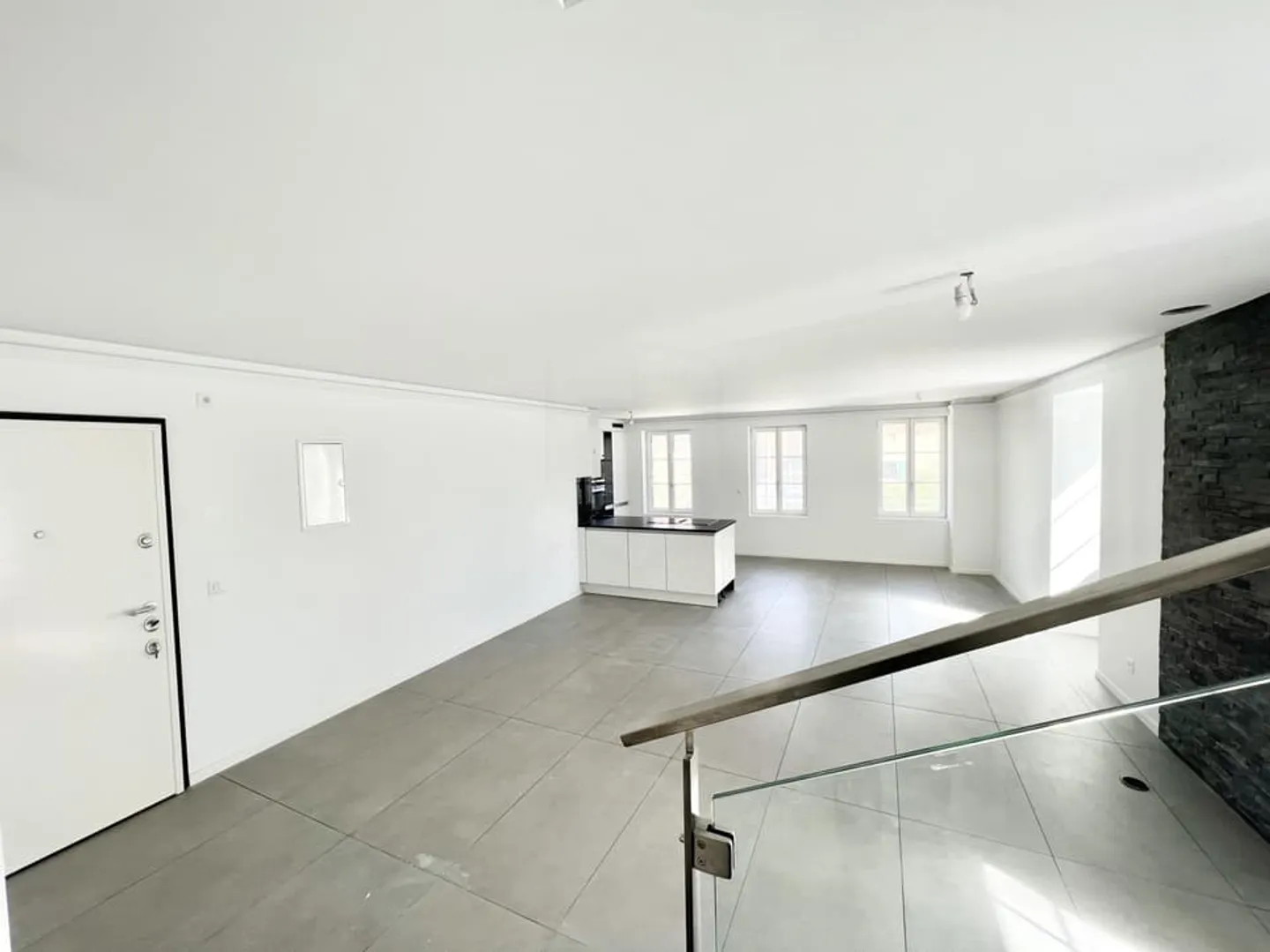 Sublime appartement de 5,5 pièces à vendre à Mex - Photo 2 sur 12