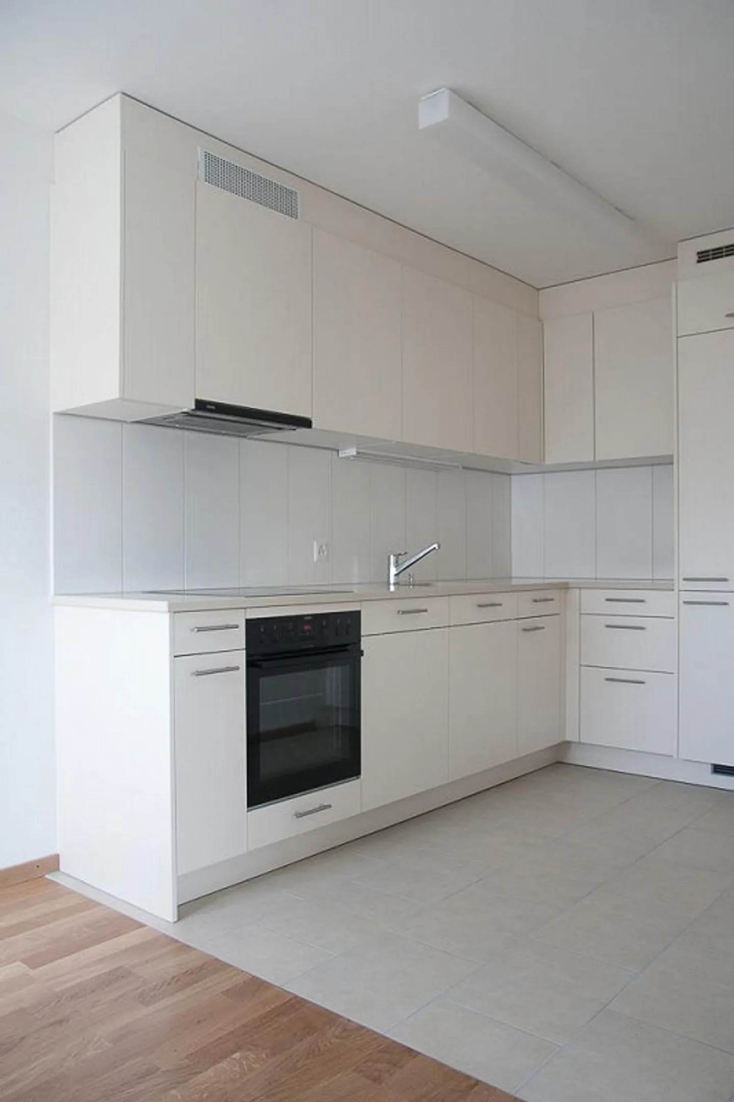 Apartment for rent - Photo 3 of 9