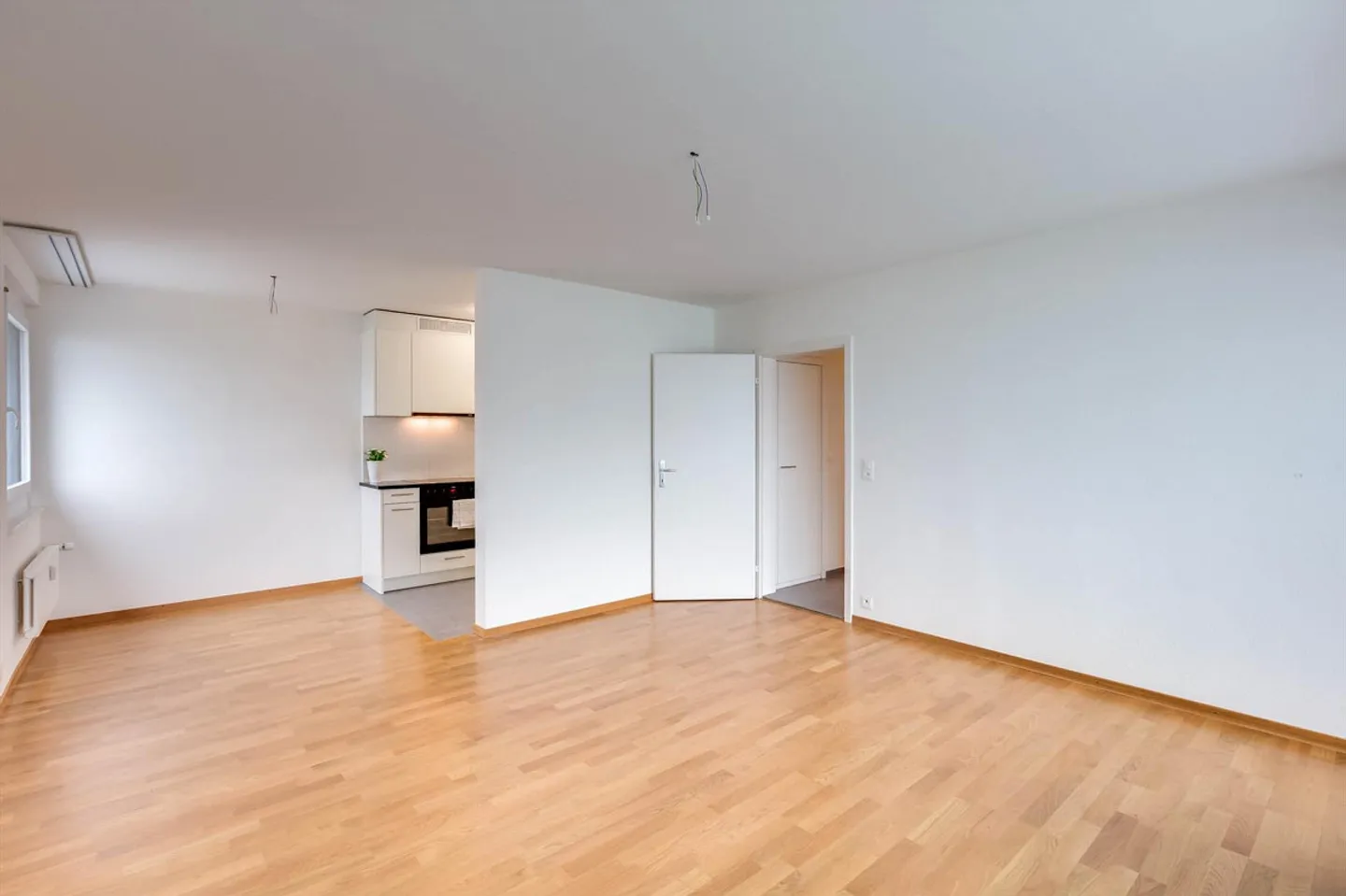 Apartment for rent - Photo 4 of 9