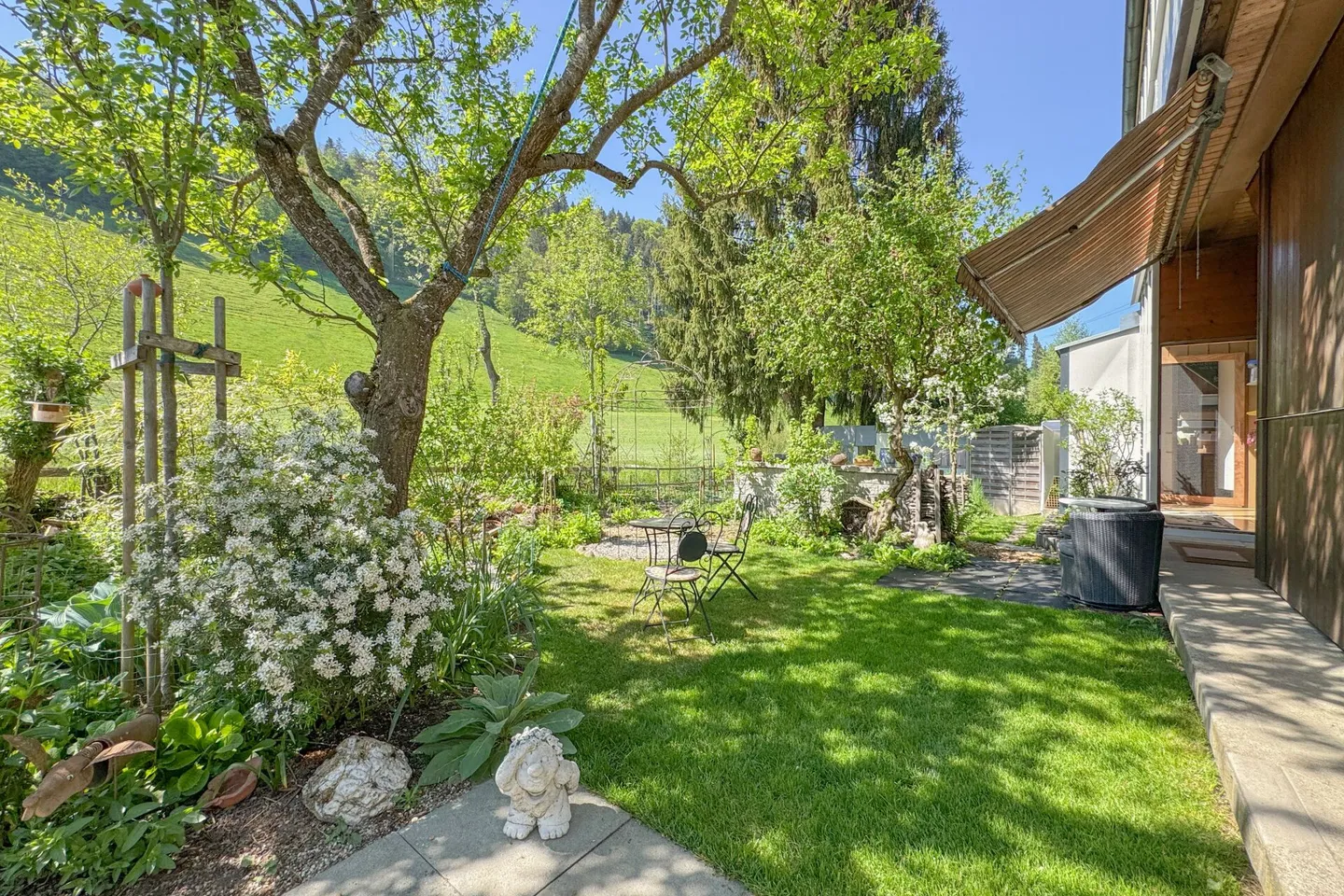 Aria di campagna, gioia di vivere, luogo preferito: casa unica dell'Emmental con felicità da giardino - Foto 2 di 16