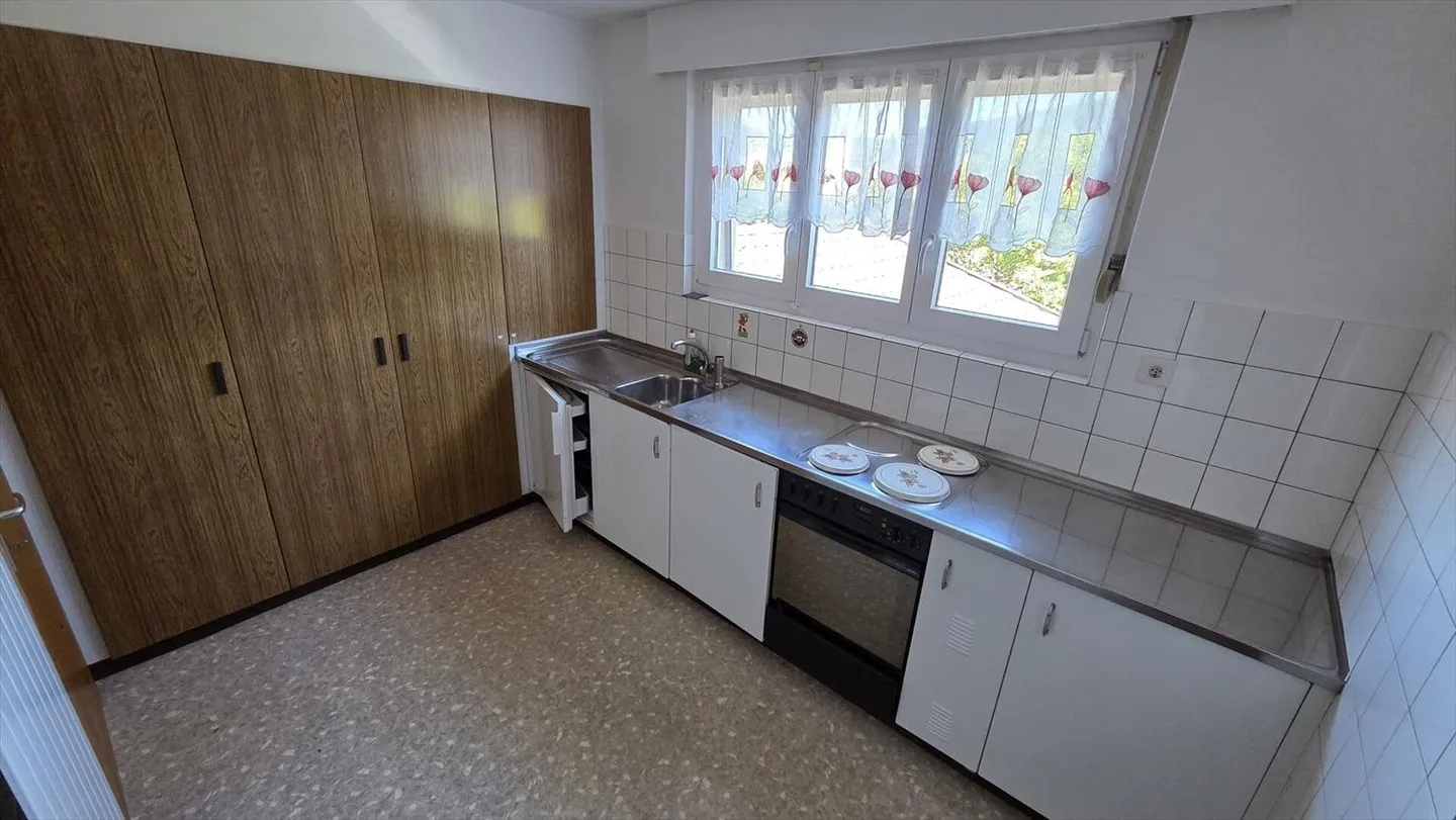 ARI-238 Family Home on a 948 m2 Property - Photo 9 of 13