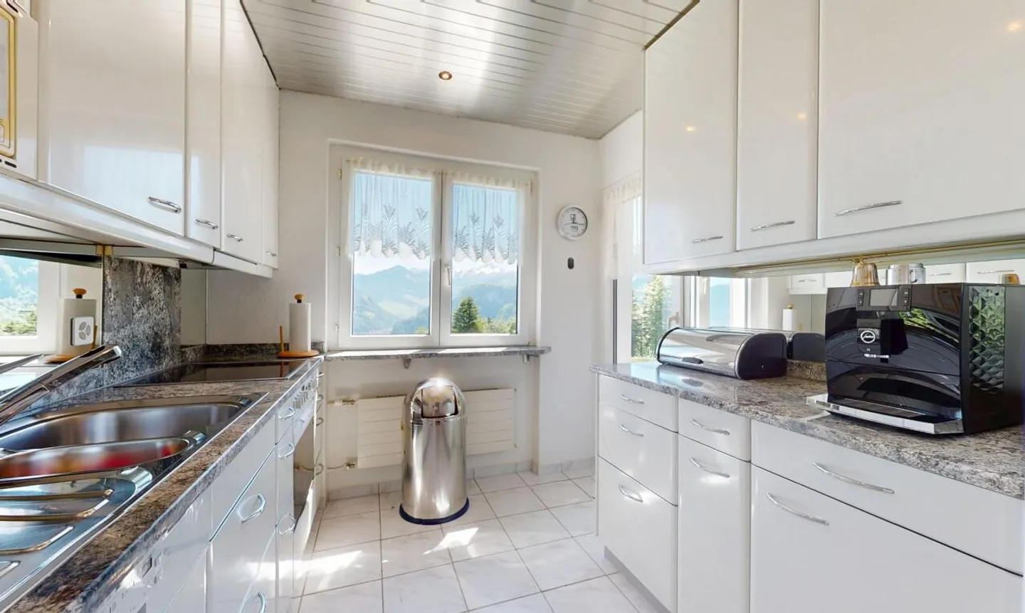 «Private Oase mit einzigartiger See- und Bergsicht» - Foto 12 von 13