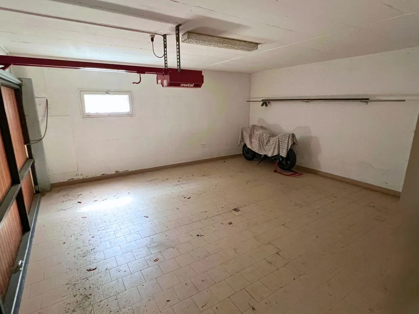 Grande villa con due unità abitative su tre livelli con giardino - Foto 18 di 18