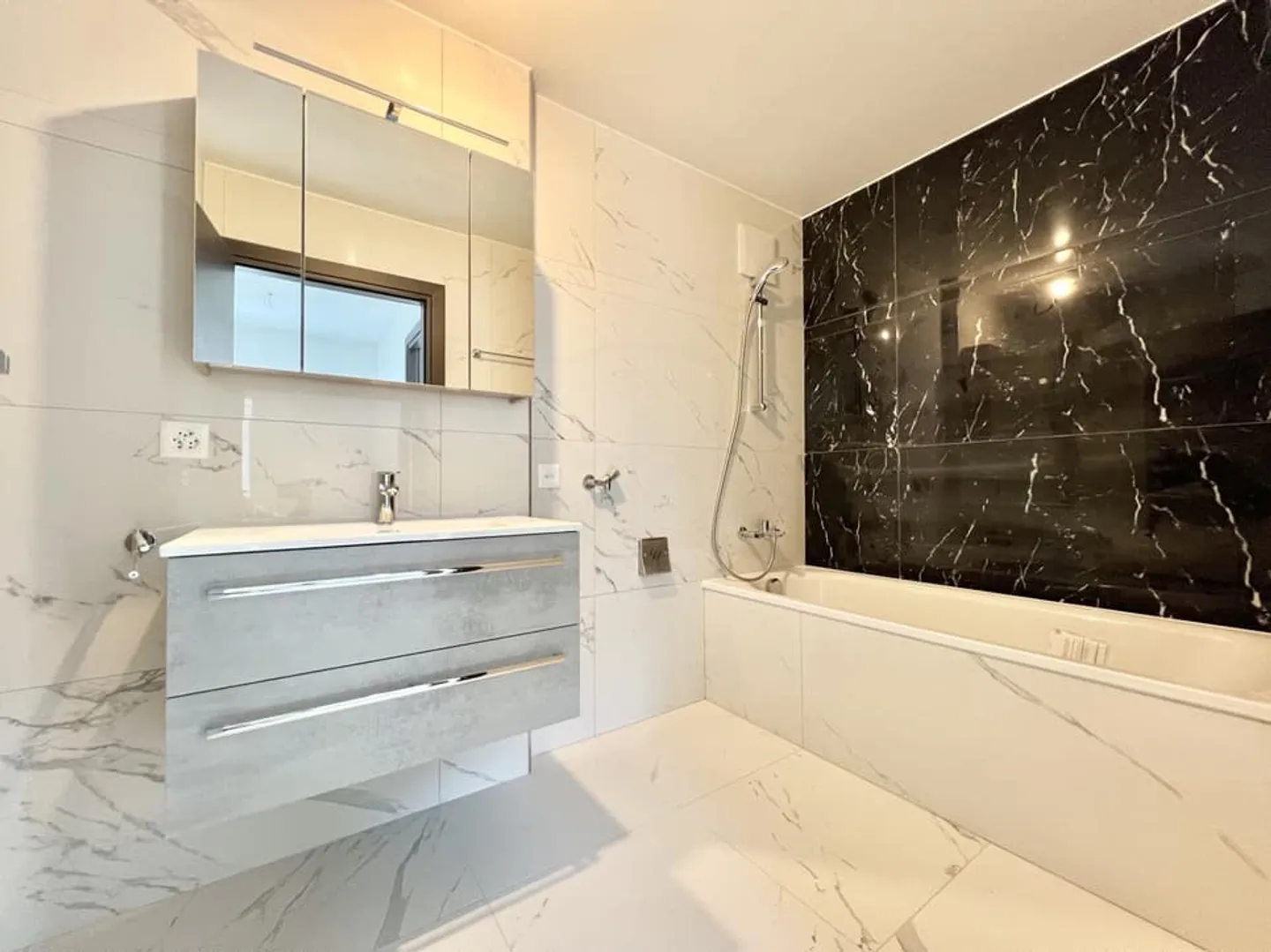 Sublime appartement de 5,5 pièces à vendre à Mex - Photo 10 sur 12