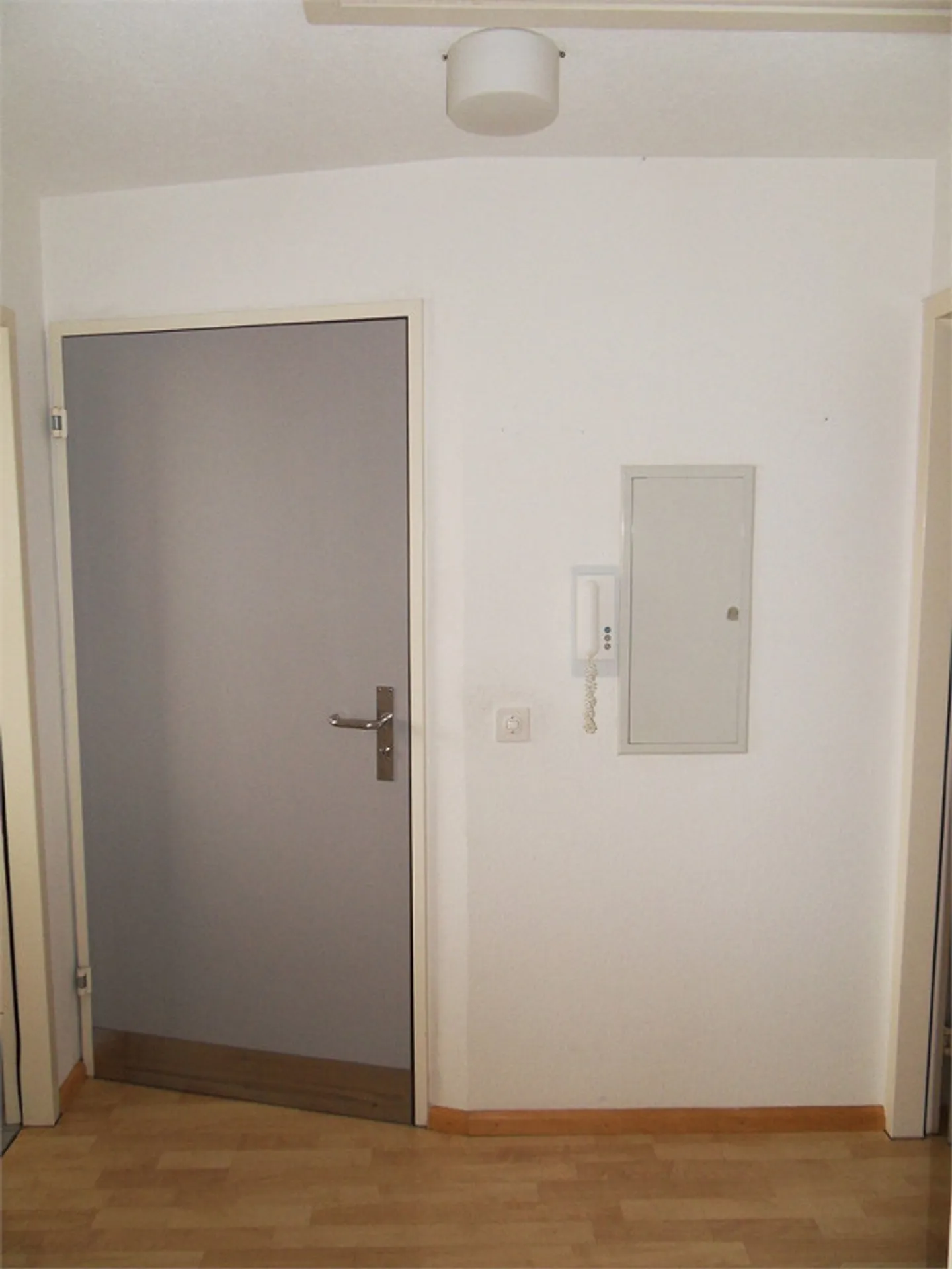 Charmante Dachwohnung - Foto 5 von 6