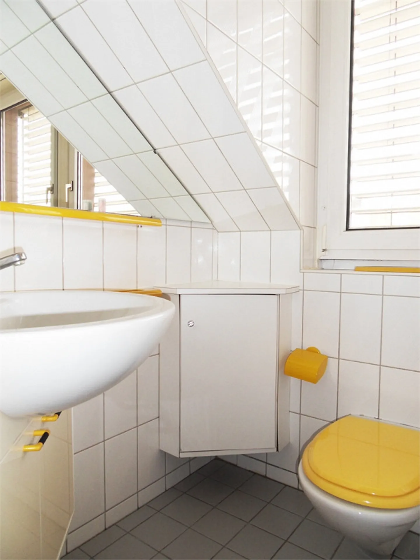 Charmante Dachwohnung - Foto 6 von 6