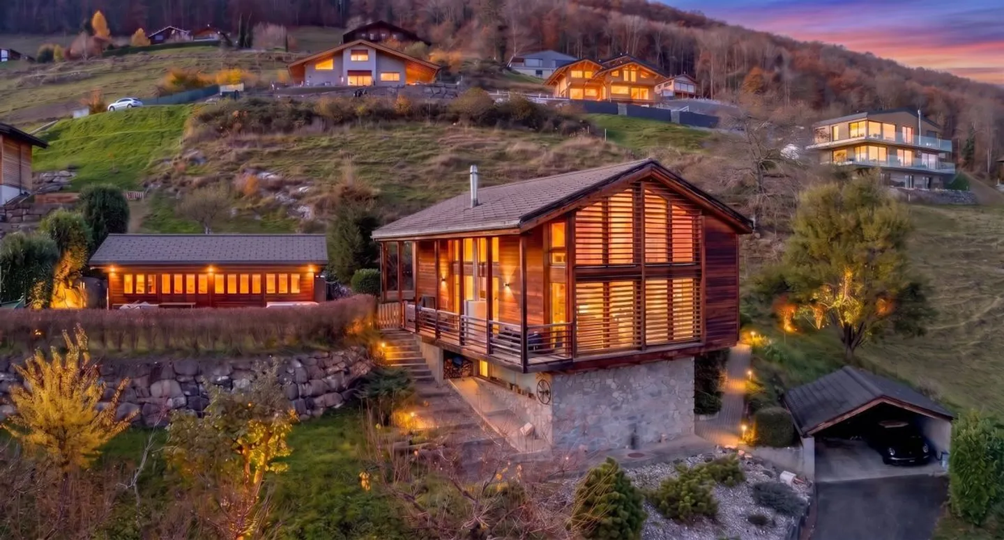 Chalet d'Architecte avec Vue Imprenable - Photo 1 sur 13