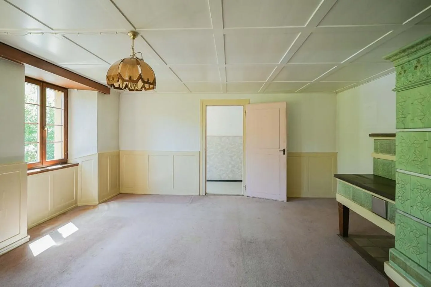 For Makers and Individualists: Renovation Object with approx. 1900 m² of Land - Photo 12 of 13