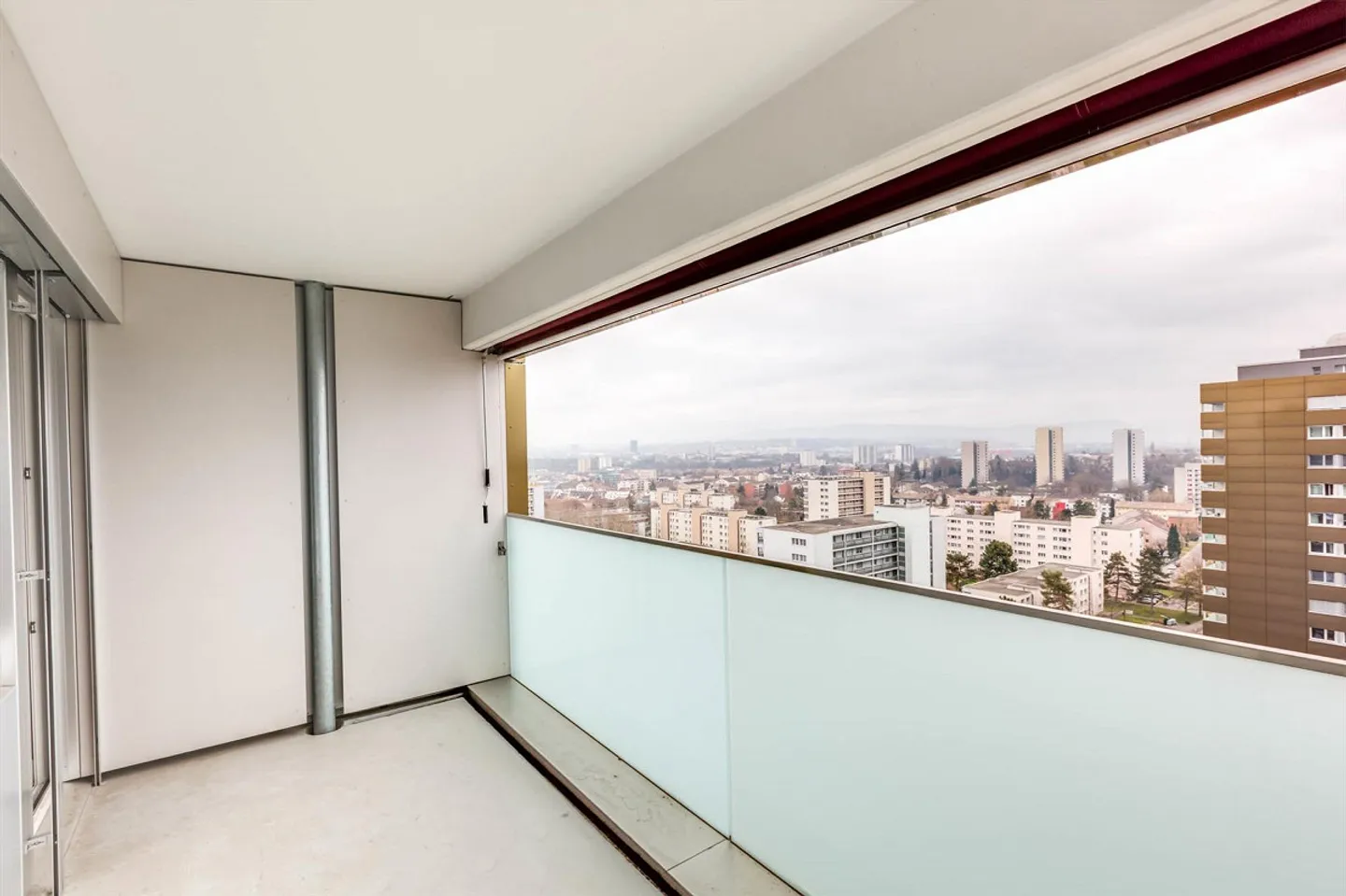Apartment for rent - Photo 6 of 9